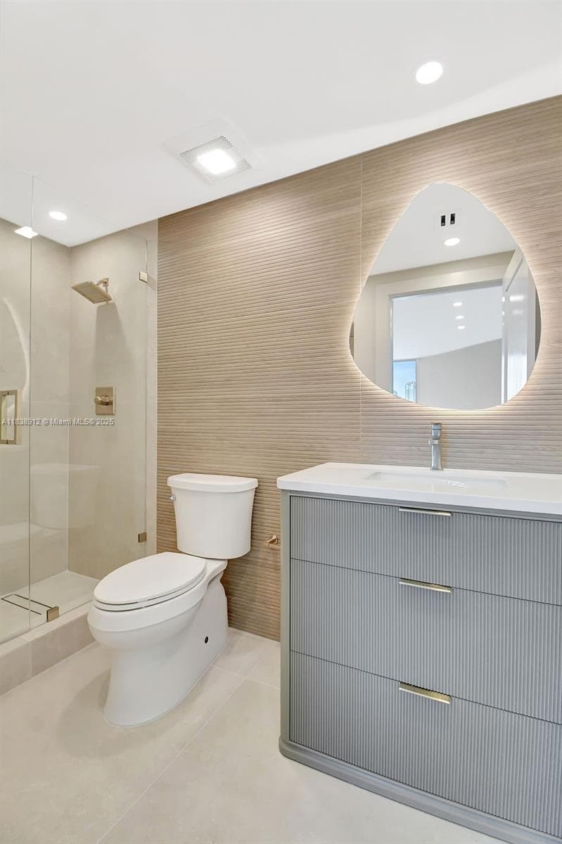 3370 Hidden Bay Dr 812 photo 18