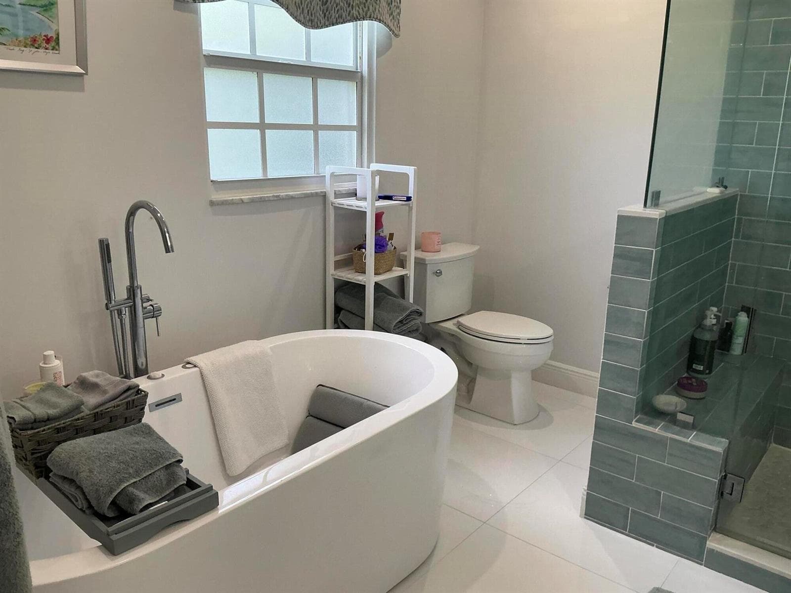 18 Holly Drive photo 4