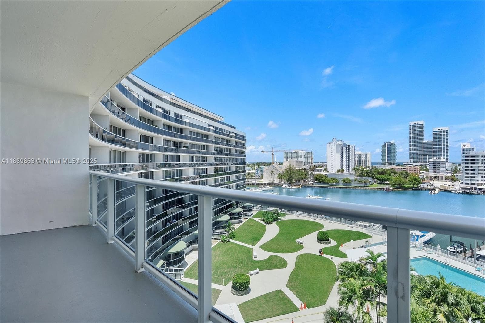 900 Bay Dr 718+Dock Slip available photo 20