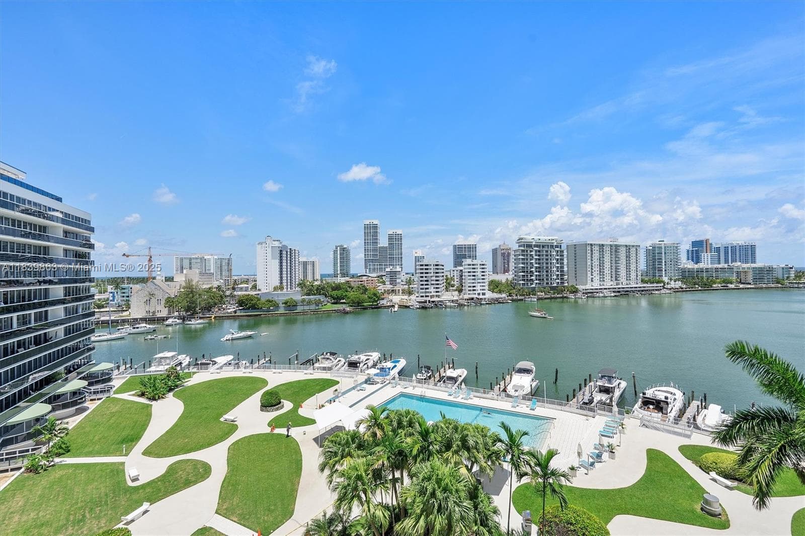 900 Bay Dr 718+Dock Slip available photo 24