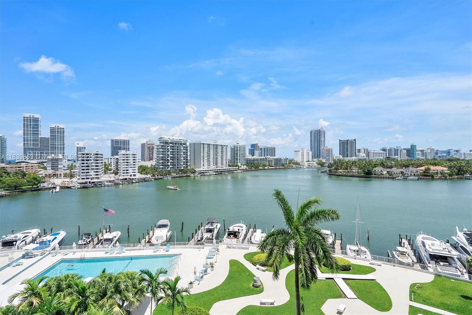900 Bay Dr 718+Dock Slip available photo 25