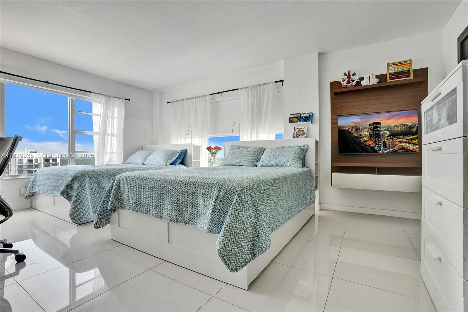 11111 Biscayne Blvd 1915 photo 25