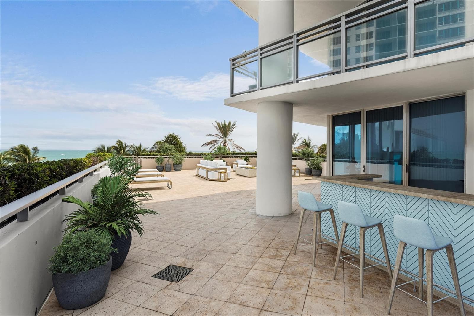 3535 S Ocean Drive 402 photo 2