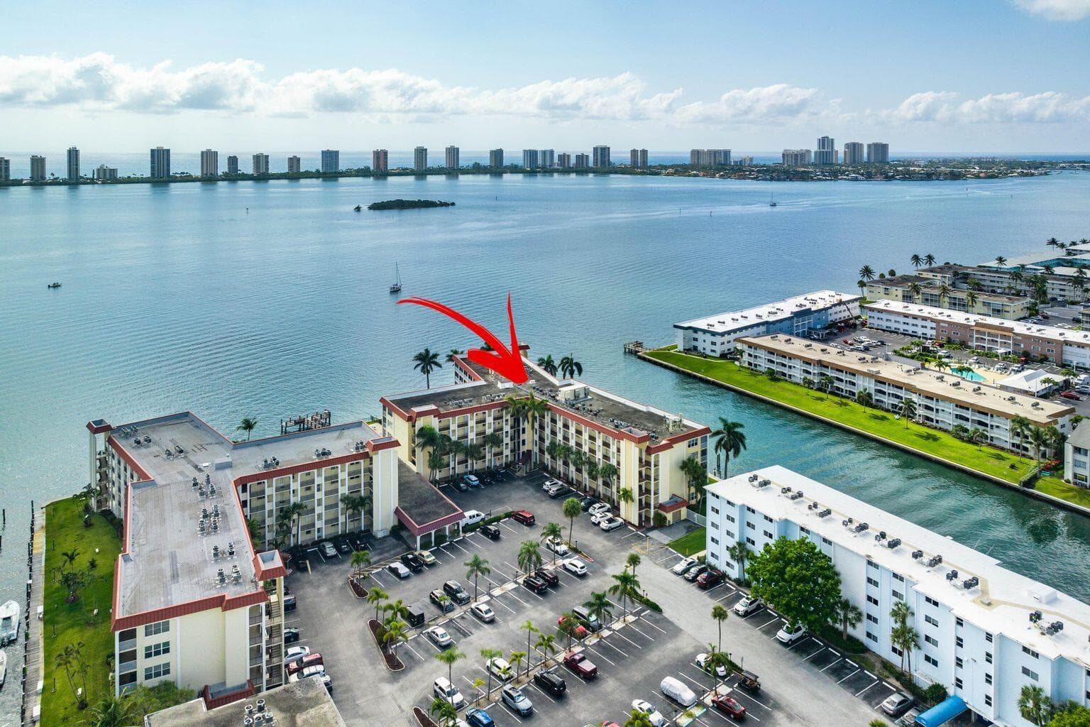 100 Paradise Harbour Boulevard 208 photo 24