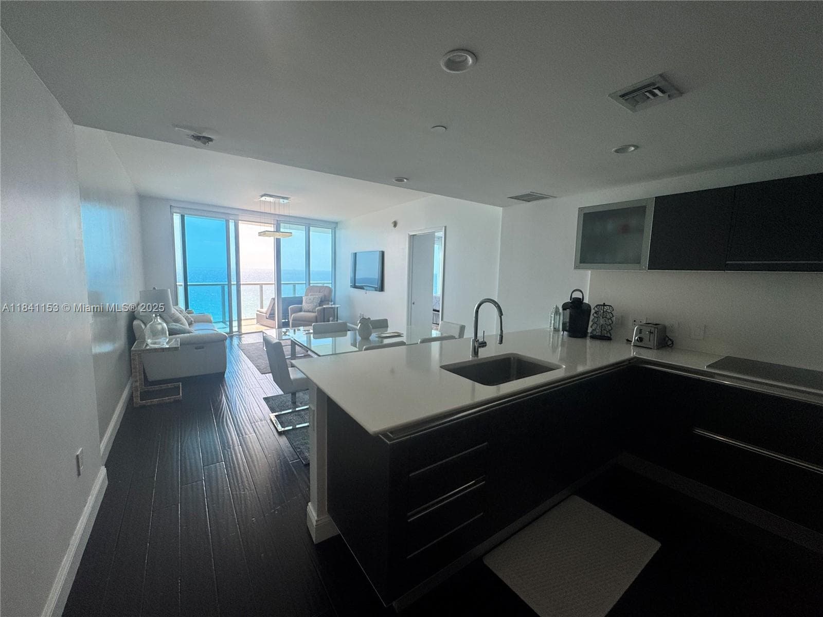 17001 Collins Ave 1002 photo 4