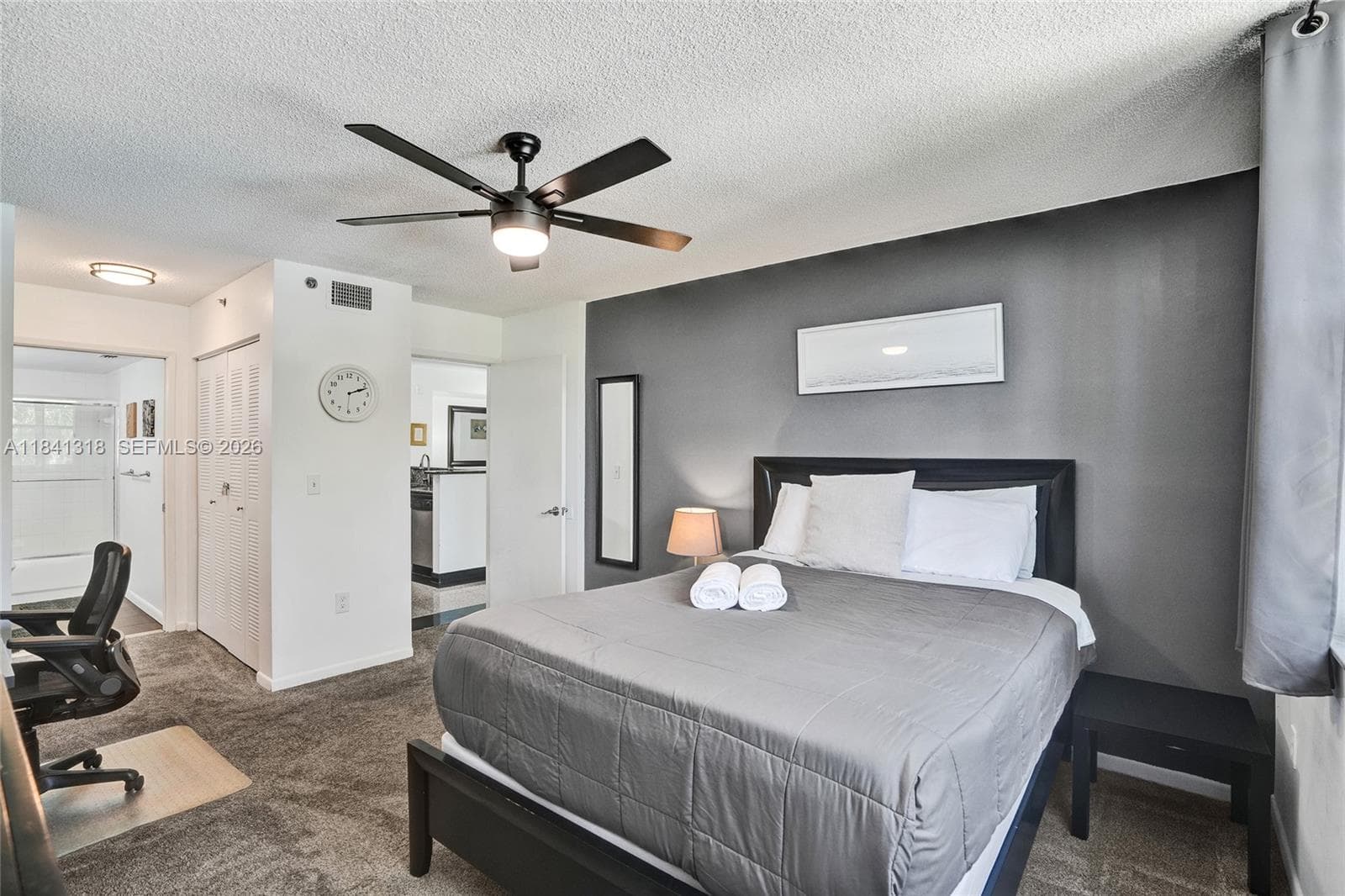 19701 E Country Club Dr 5306 photo 15