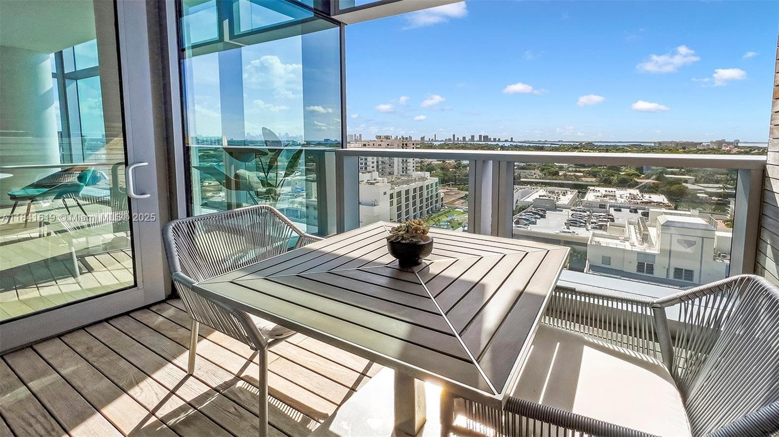 2901 Collins Ave 1403 photo 21