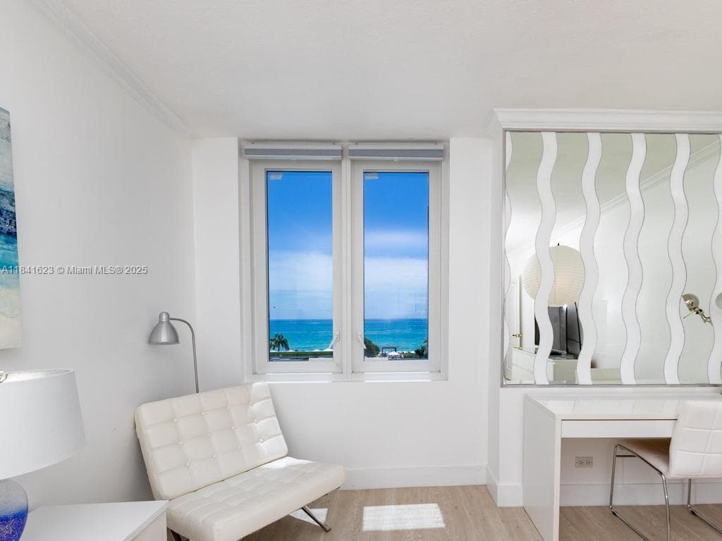 2301 Collins Ave 625 photo 7