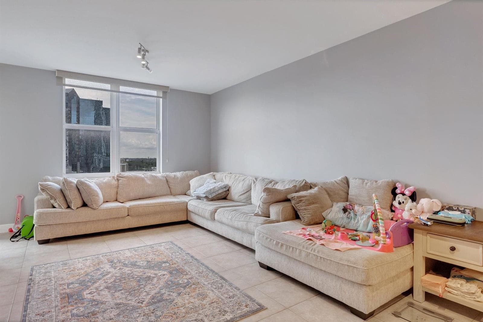 511 SE 5th Avenue 912 photo 3