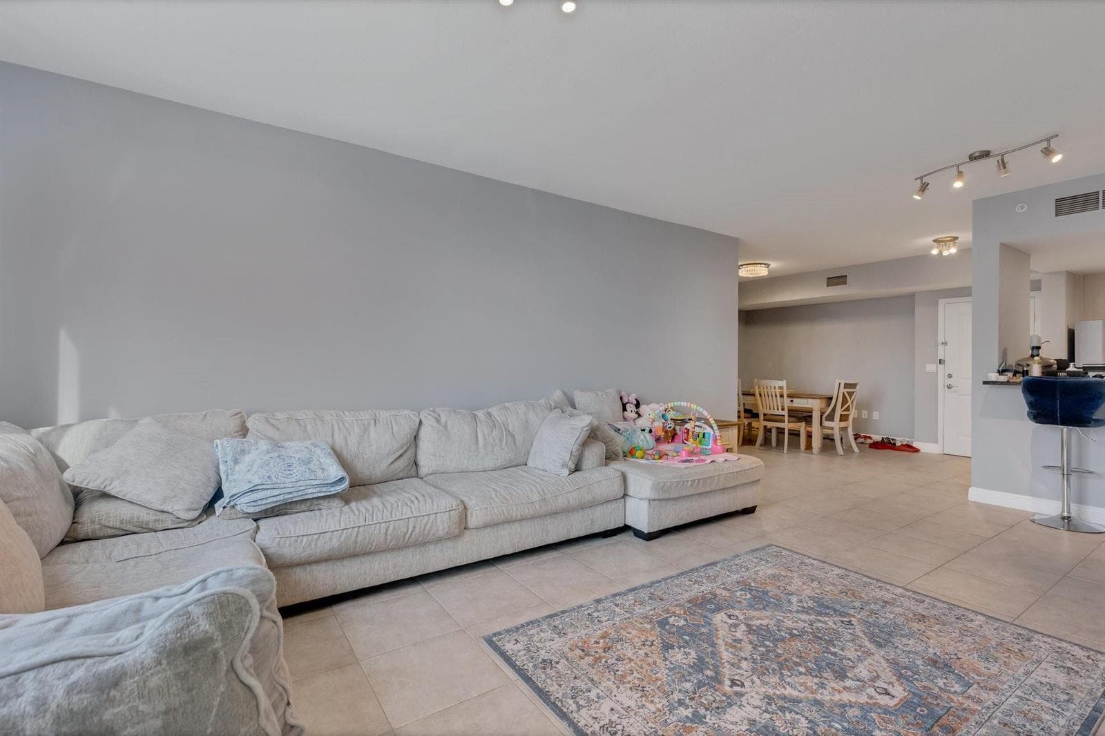 511 SE 5th Avenue 912 photo 4