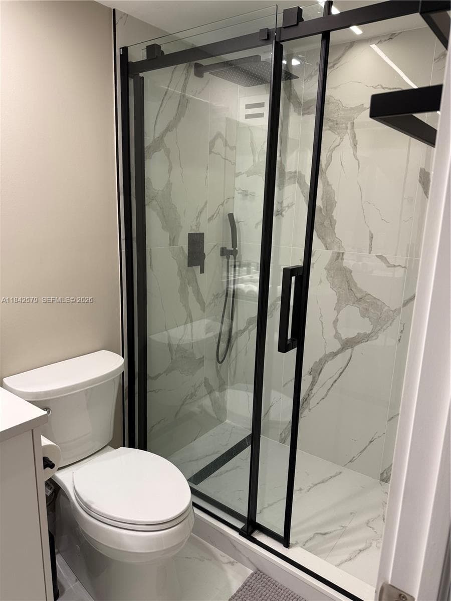 10185 Collins Ave 1220 photo 15