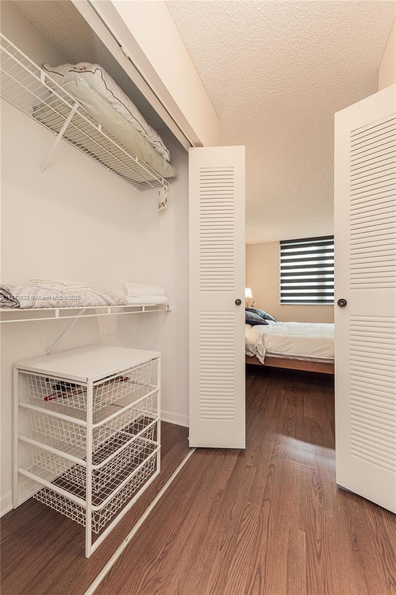 19801 E Country Club Dr 4303 photo 23