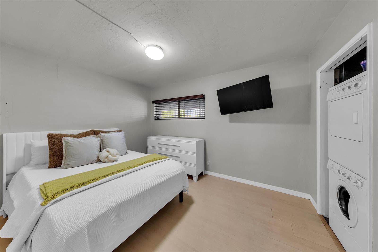 1535 SE 15th Street 305 photo 23