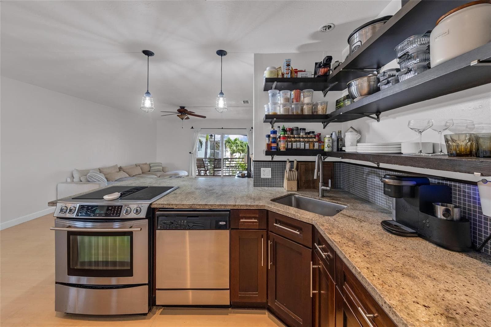 1535 SE 15th Street 305 photo 10