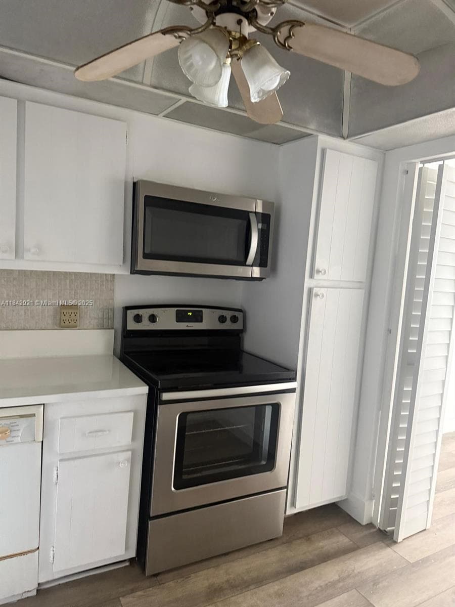 2025 NE 164th St 606 photo 17