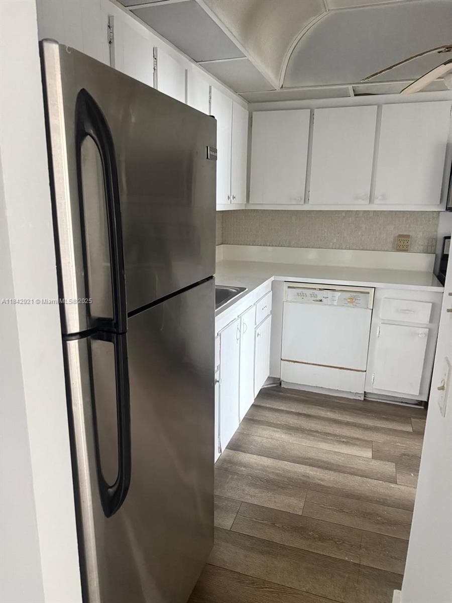 2025 NE 164th St 606 photo 12