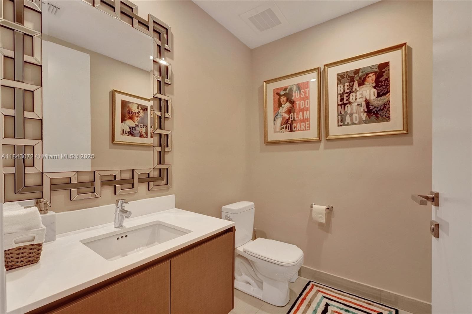 3250 NE 188th St 402 photo 12