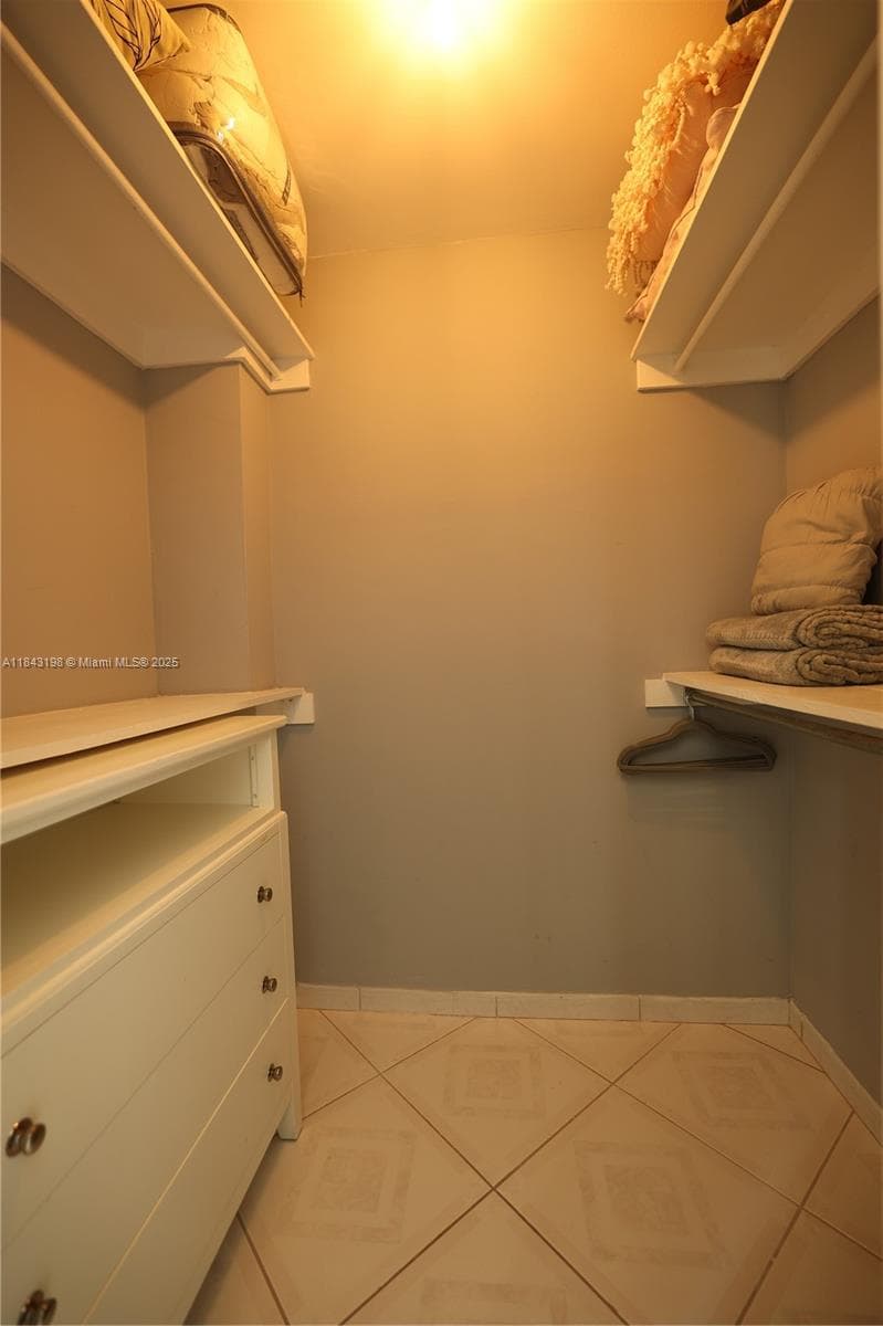 5151 Collins Ave 927 photo 11