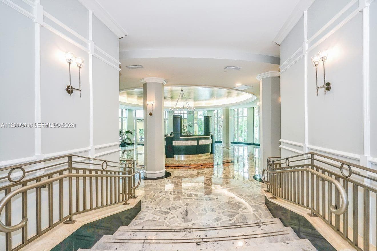 2501 Ocean Dr 433 photo 15