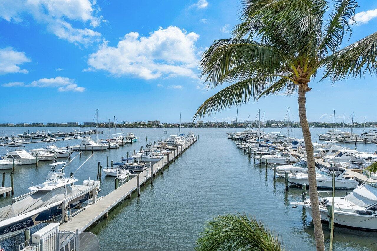 806 E Windward 301 Way 301 photo 2