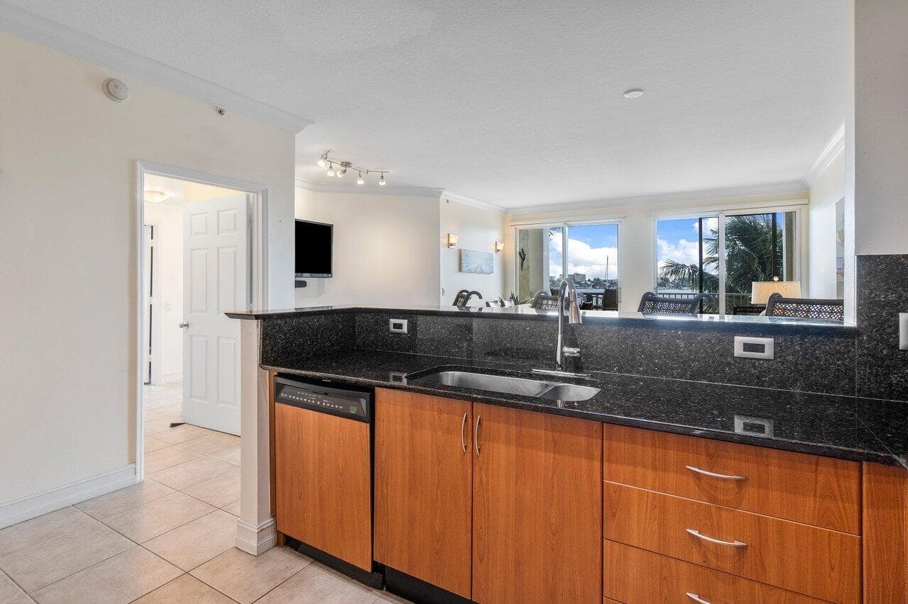 806 E Windward 301 Way 301 photo 17
