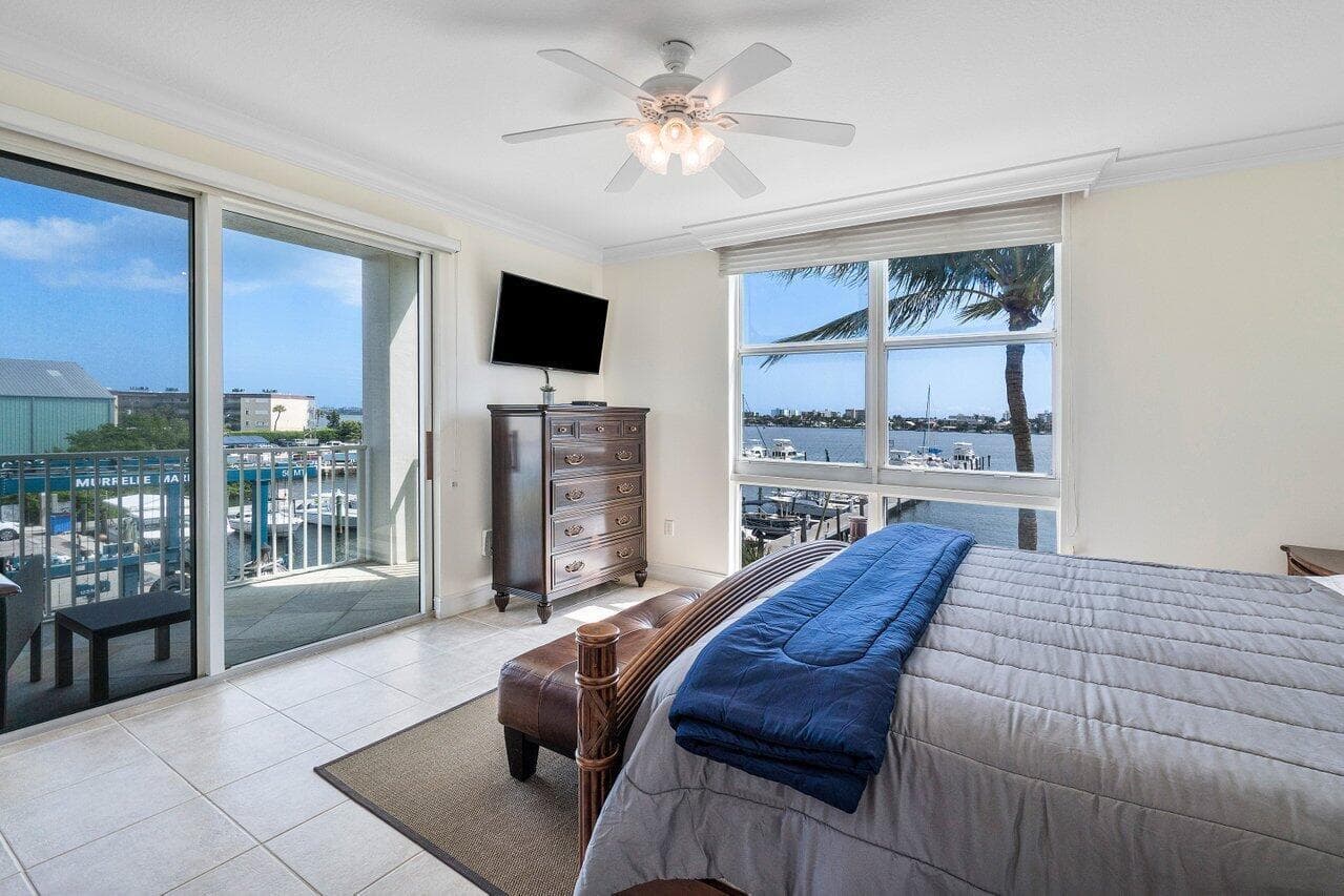 806 E Windward 301 Way 301 photo 24