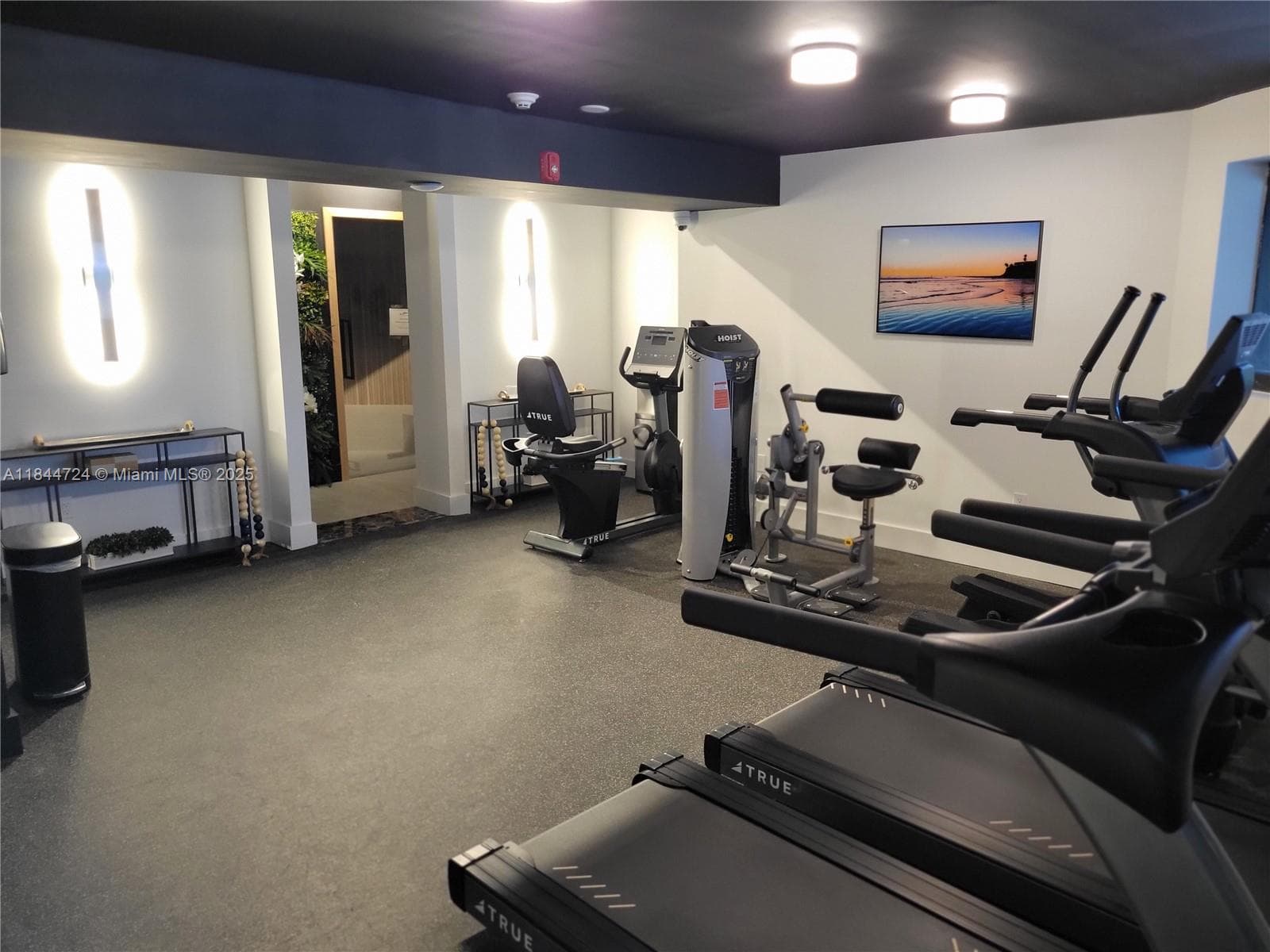 5225 Collins Ave 510 photo 20