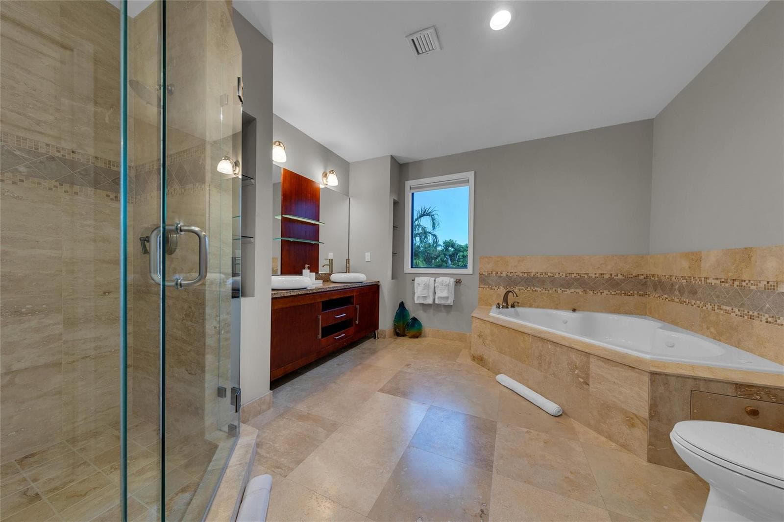 616 Riviera Isle Drive photo 9