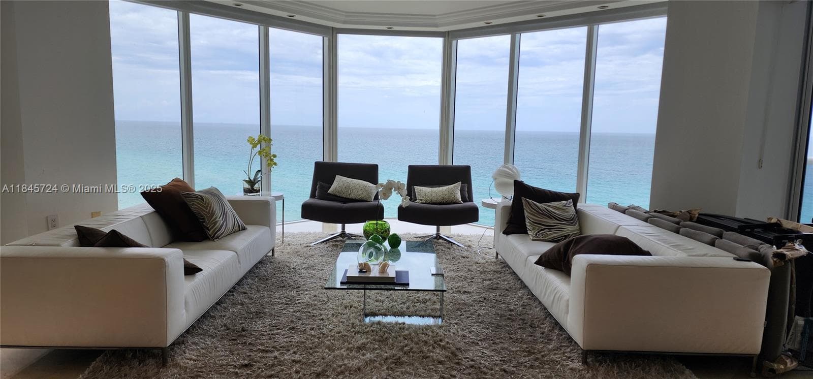 19111 Collins Ave 701 photo 2