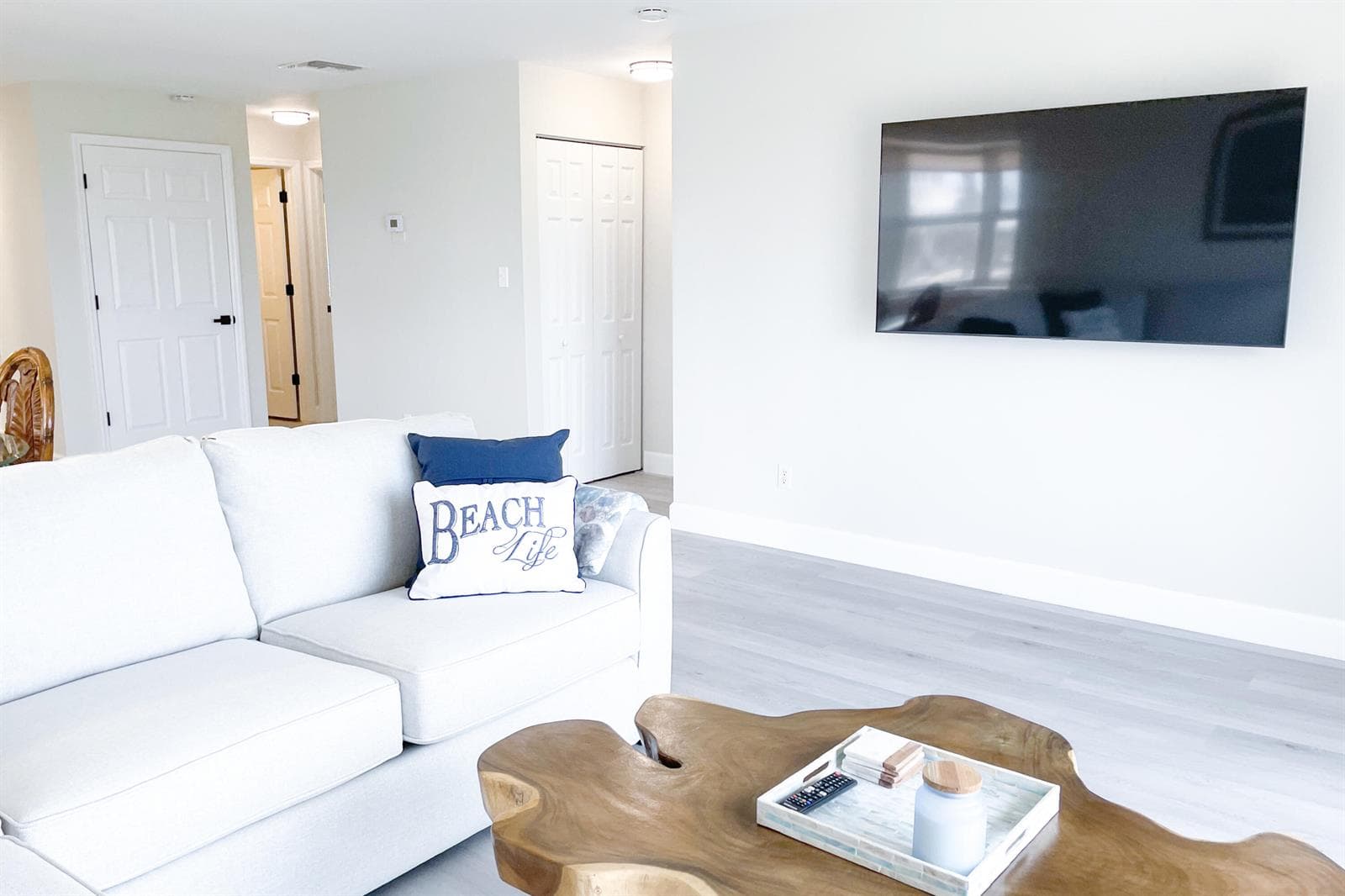 1550 S Ocean Drive 19 photo 5