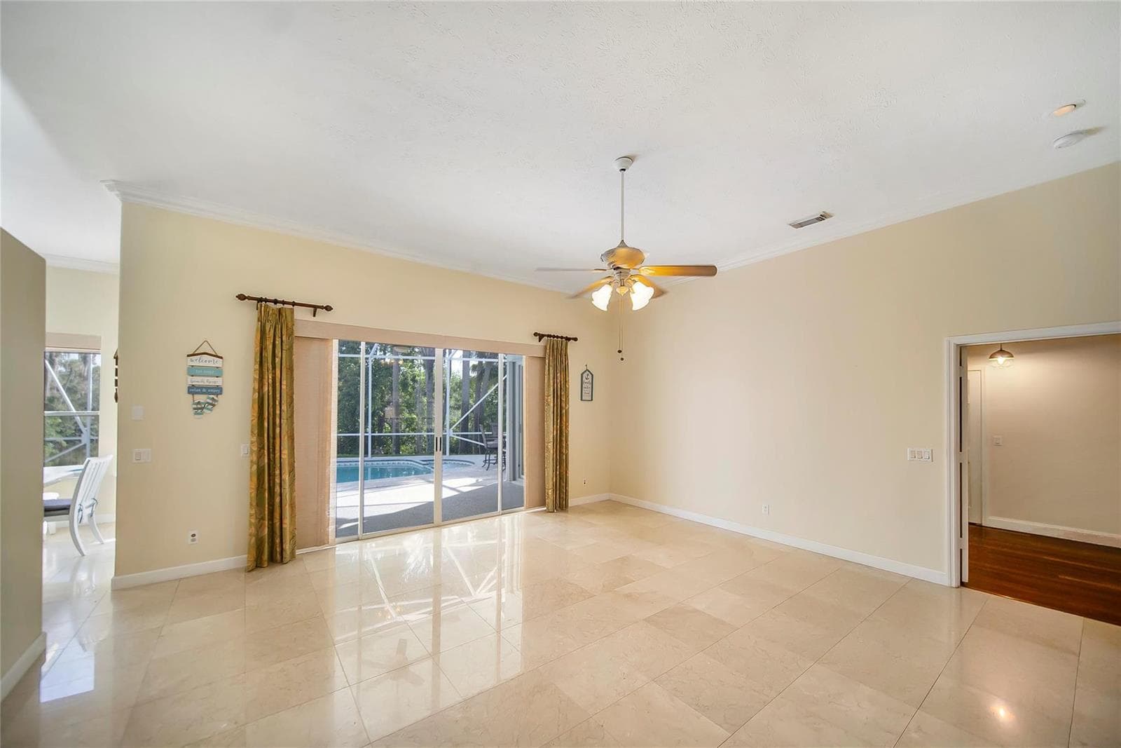 7305 E Elyse Circle photo 10