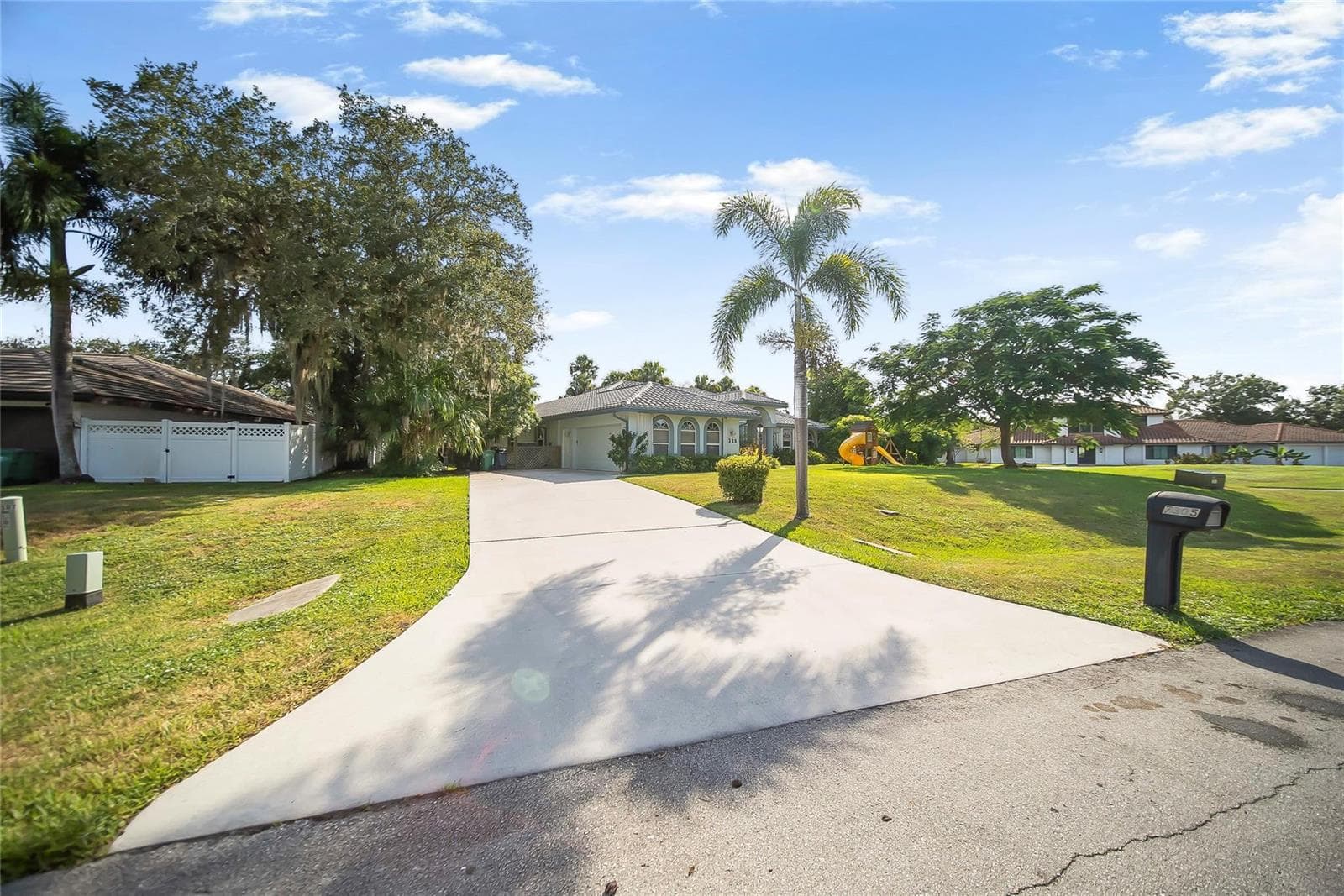 7305 E Elyse Circle photo 4