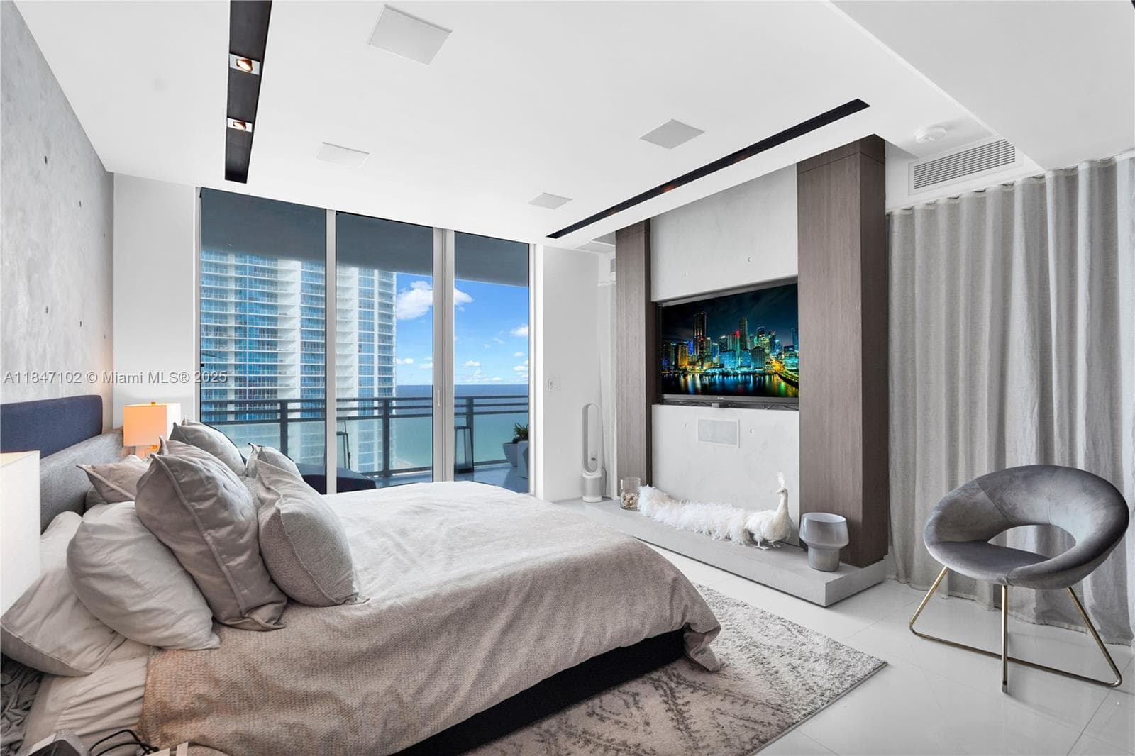 3535 Ocean Drive 2104 photo 6
