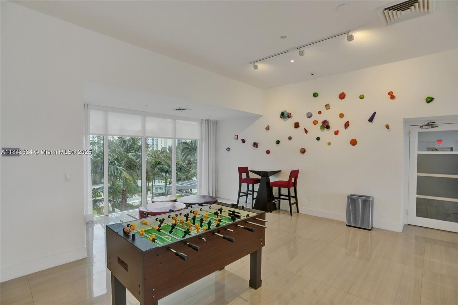 19111 Collins Ave 704 photo 23