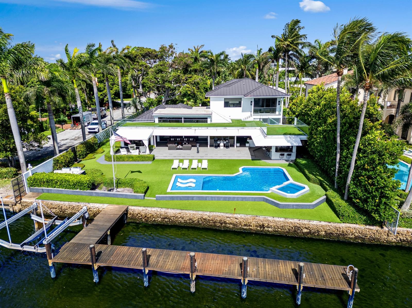 201 Palm Trail photo 6