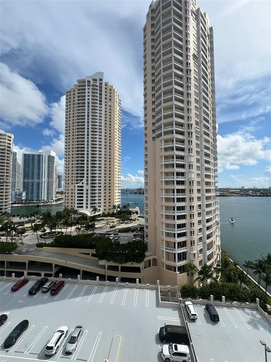 540 Brickell Key Dr 1524 photo 12