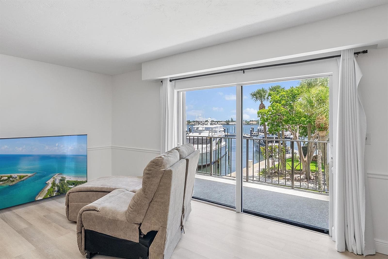 1200 Marine Way G11 photo 6