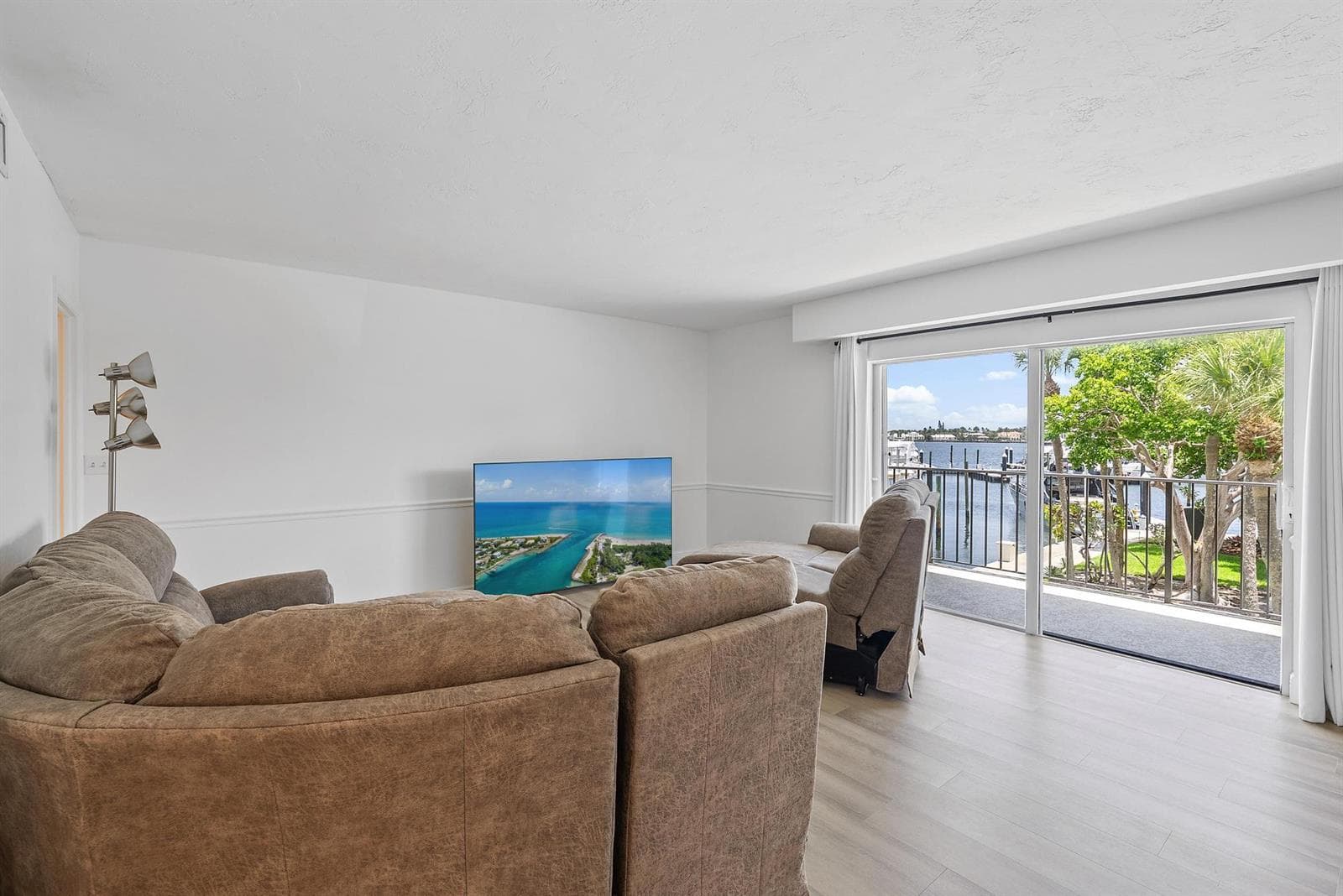 1200 Marine Way G11 photo 5