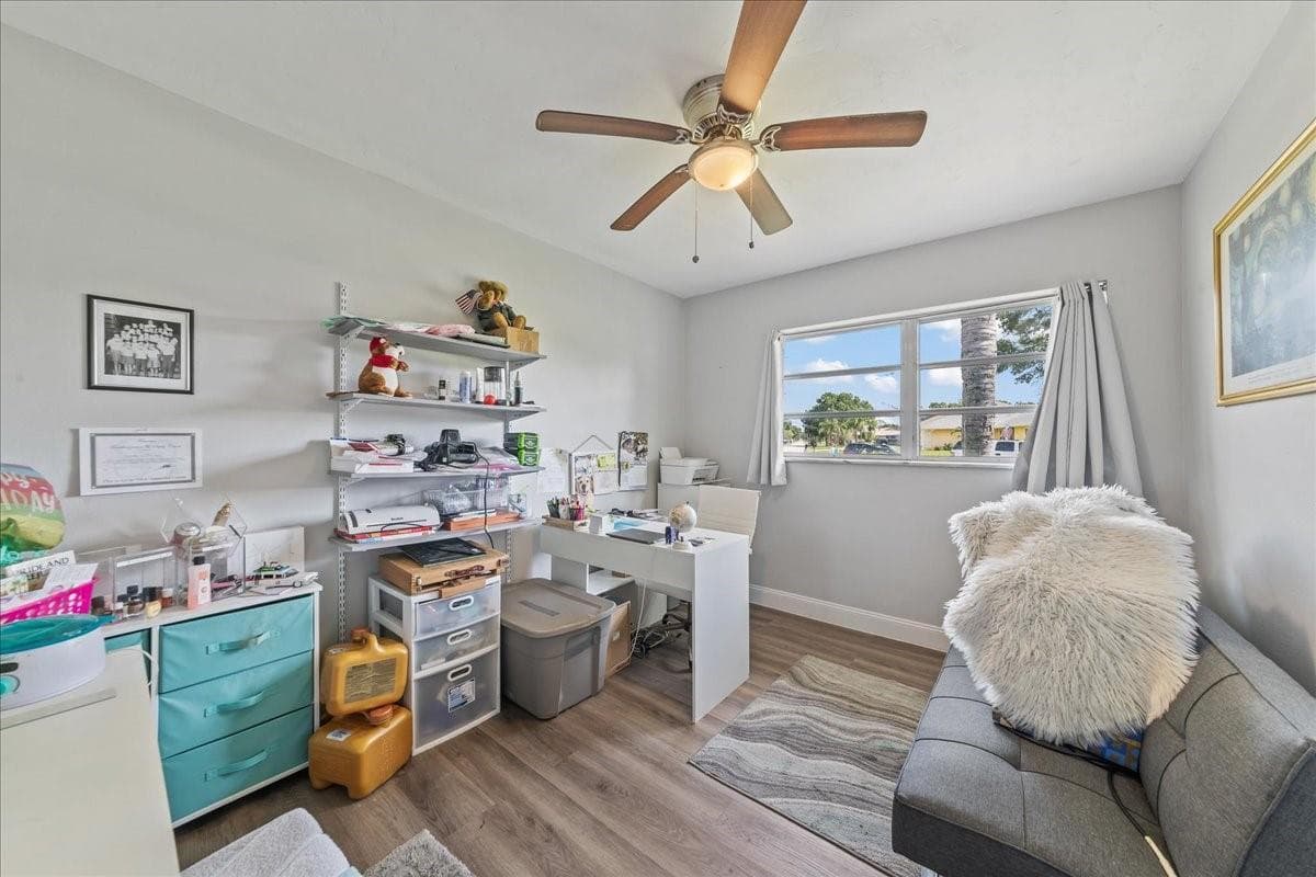 573 Wimbrow Drive photo 23