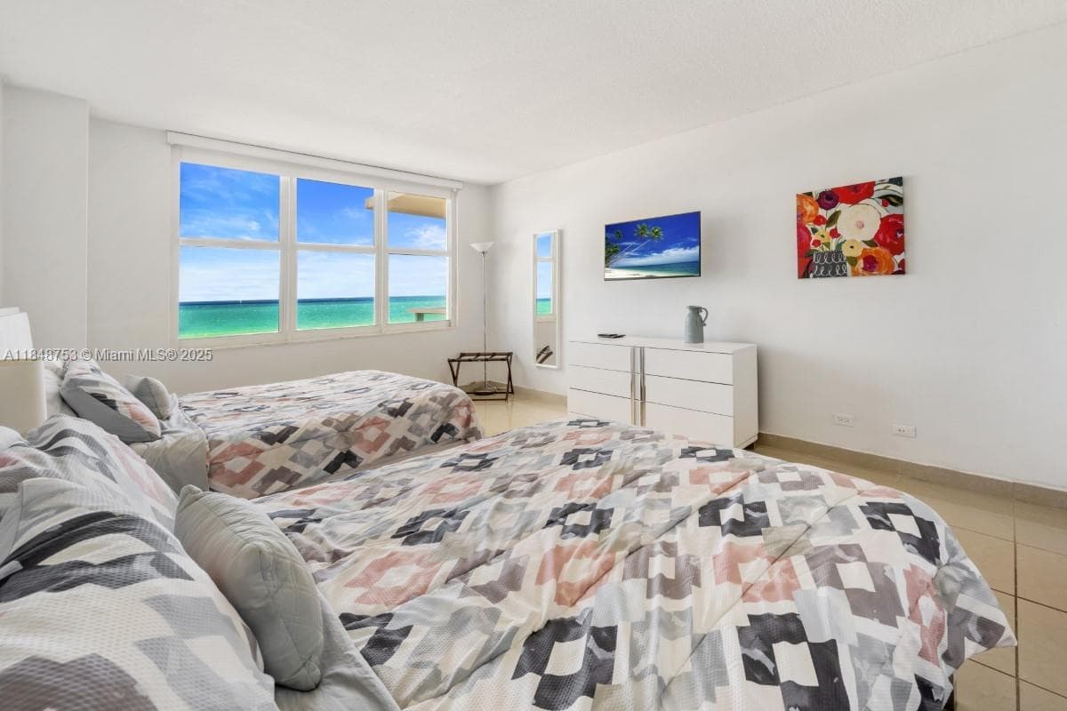 5601 Collins Ave 511 photo 12