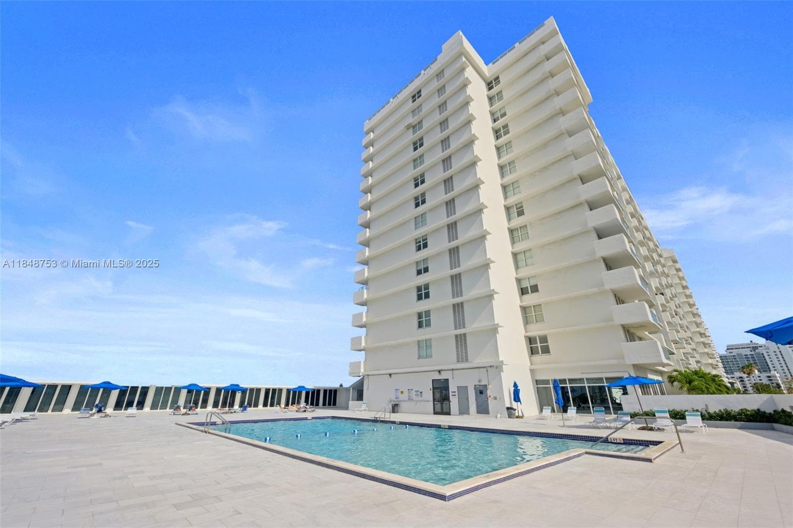 5601 Collins Ave 511 photo 22