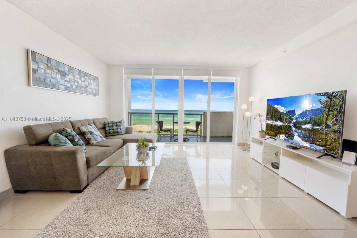 5601 Collins Ave 511 photo 10
