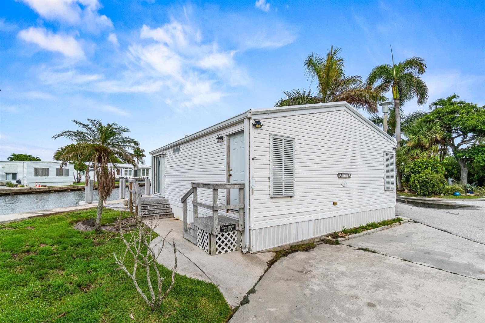 207 Mallard Drive U photo 2