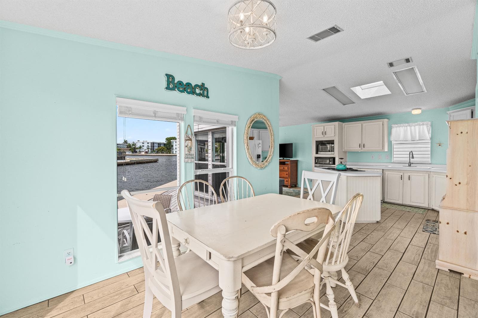207 Mallard Drive U photo 13
