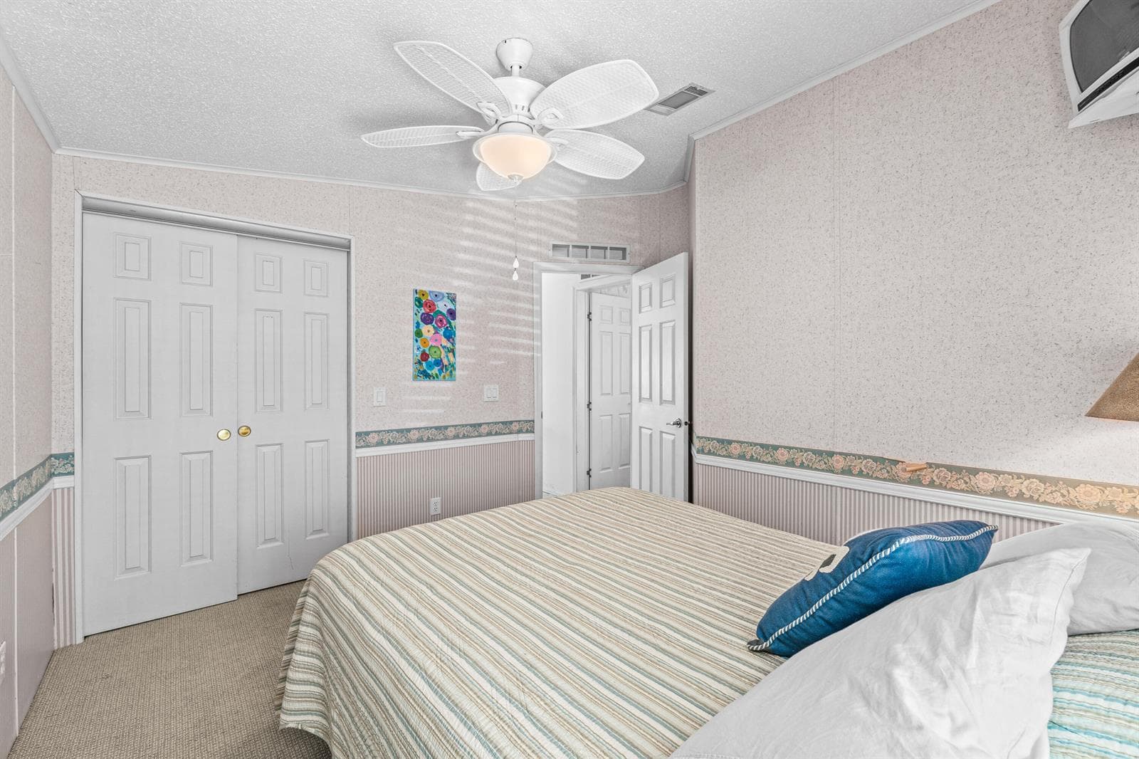 207 Mallard Drive U photo 14