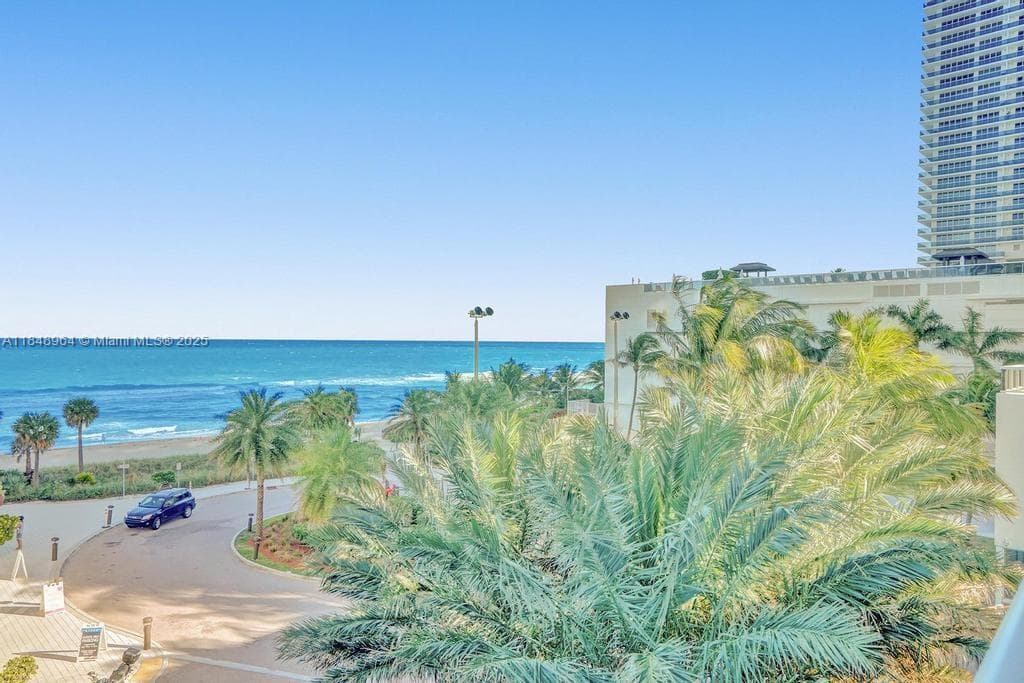 4111 S Ocean Drive 304 photo 8