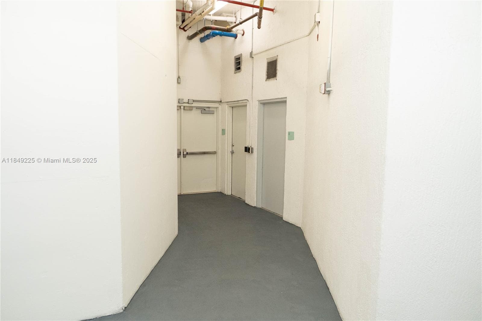 150 Sunny Isles Blvd 1-TH403 photo 2