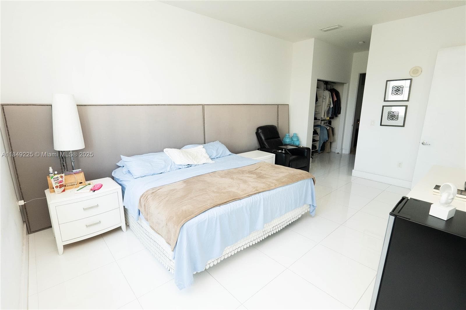 150 Sunny Isles Blvd 1-TH403 photo 17