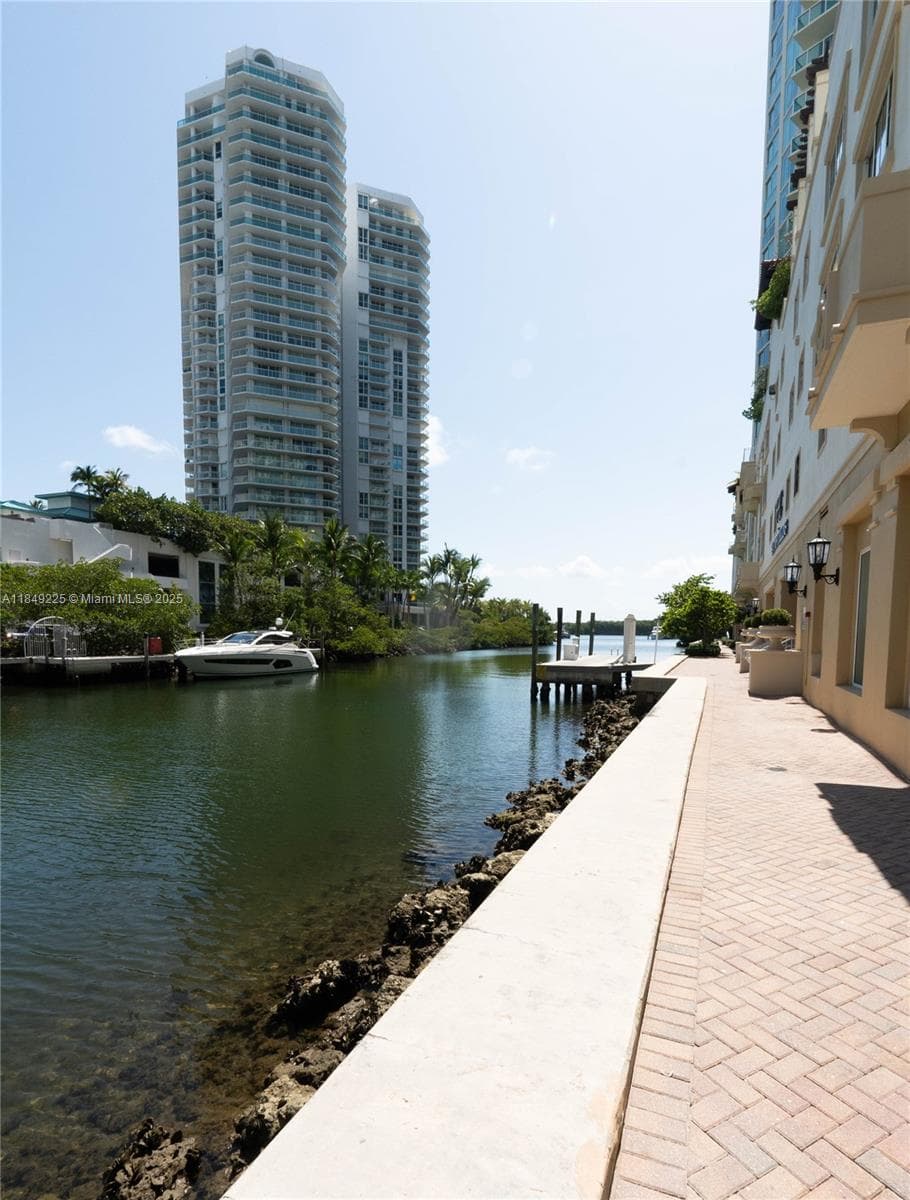 150 Sunny Isles Blvd 1-TH403 photo 1