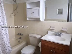 250 Shore Dr 5 photo 6